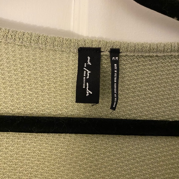 Medium Green Urban Outfitters Long Sleeve V-Neck Knit Top - Picture 3 of 5